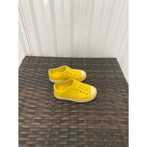 Native Jeffersons, Shoes Children Size 7 - Picture 3 of 6